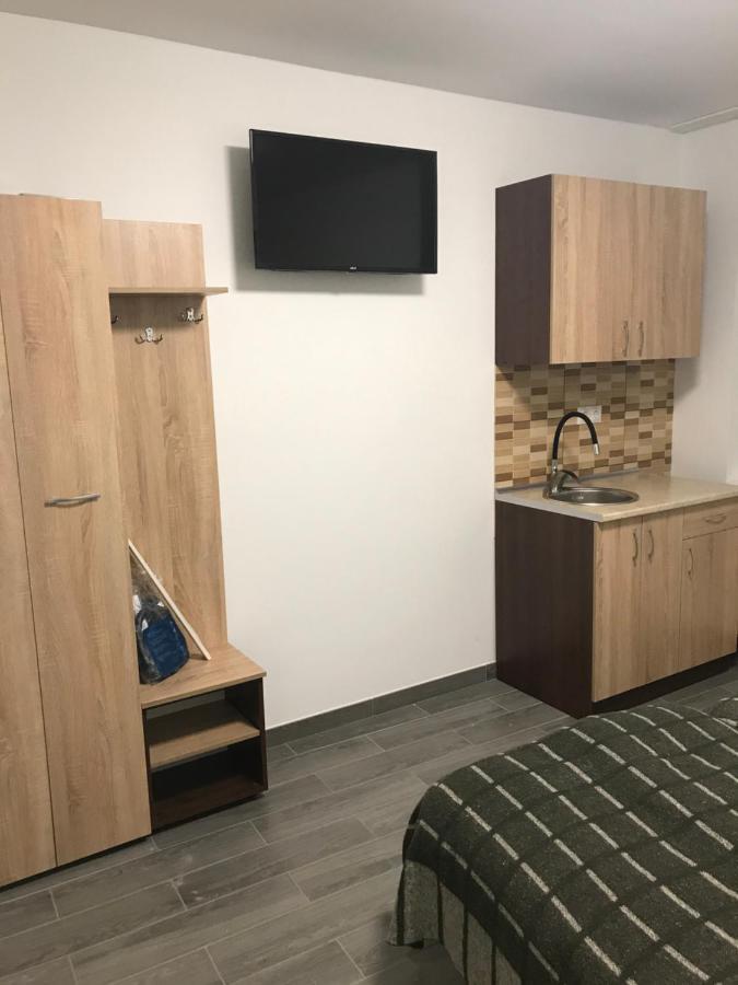 Zatishok Guest House ラーヒフ エクステリア 写真
