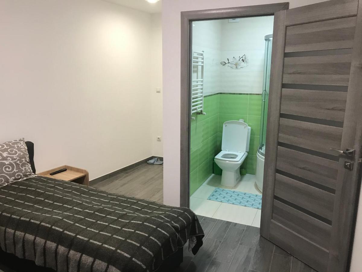 Zatishok Guest House ラーヒフ エクステリア 写真