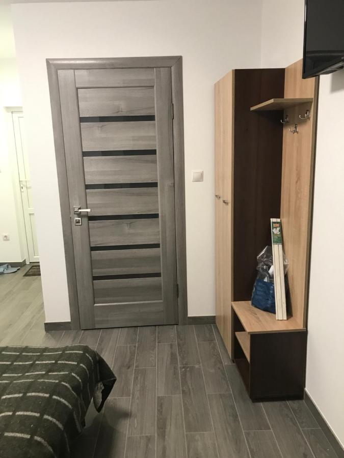 Zatishok Guest House ラーヒフ エクステリア 写真
